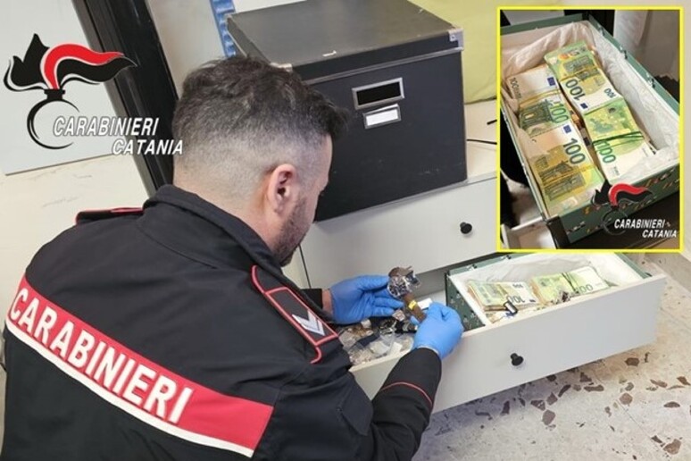 Sicilia, arrestato cassiere di gioielleria per furto da 360mila euro
