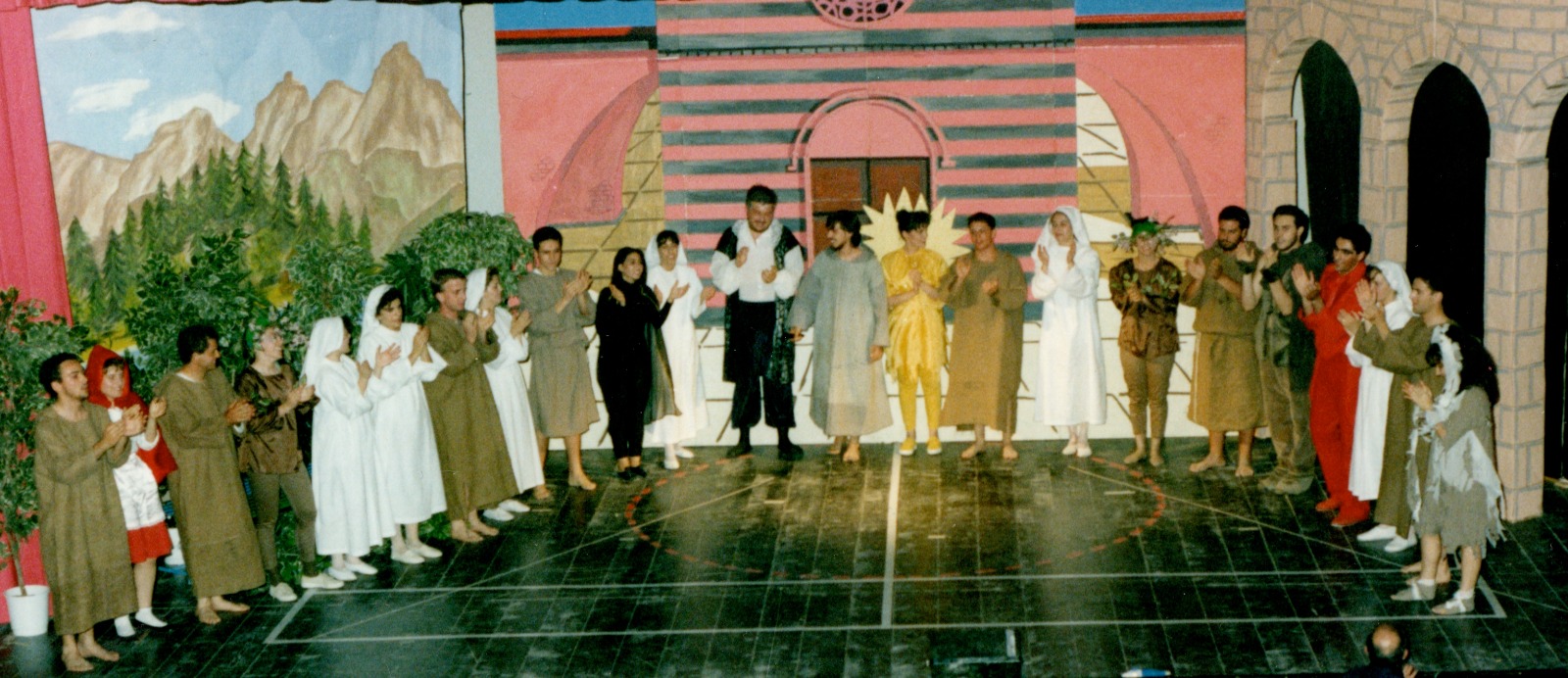 Caltanissetta, giovedì a San Pietro il musical “Forza Venite gente”: dopo 32 anni tornano sul palco gli stessi attori