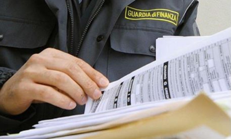 Rassegna Stampa. Caltanissetta, 13 condanne e 44 rinvii a giudizio per indebite compensazioni fiscali. Presunta anima di questo meccanismo 51enne nisseno