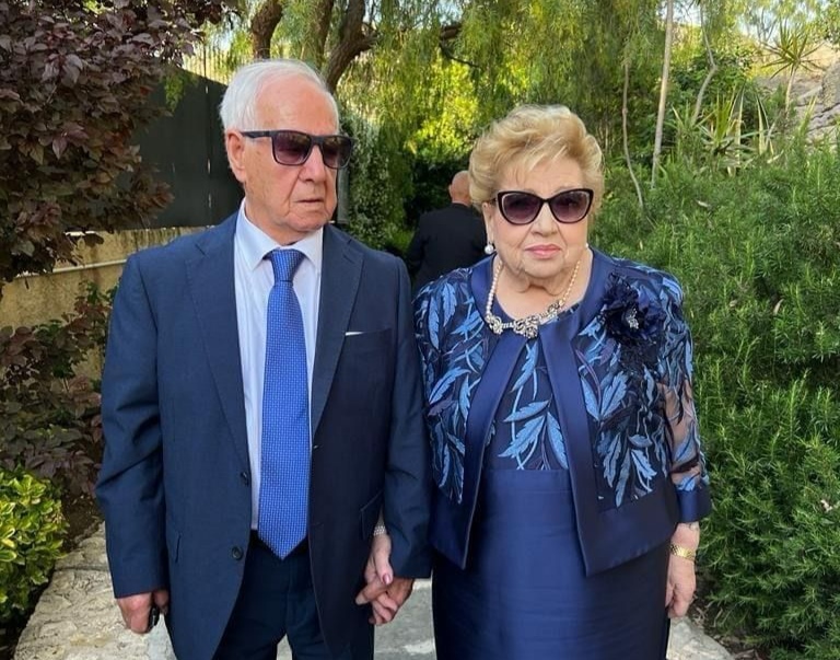 Caltanissetta, Nozze di diamante per i coniugi Barberi: Totò e Sara coccolati dall’affetto dei familiari