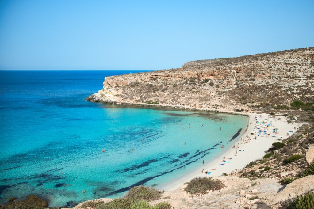Prorogati per il 2024 permessi a chioschi bagnanti Lampedusa