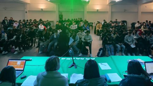 Caltanissetta, “Per un pugno di libri” al Rapisardi – Da Vinci: sfida di cultura tra gli studenti