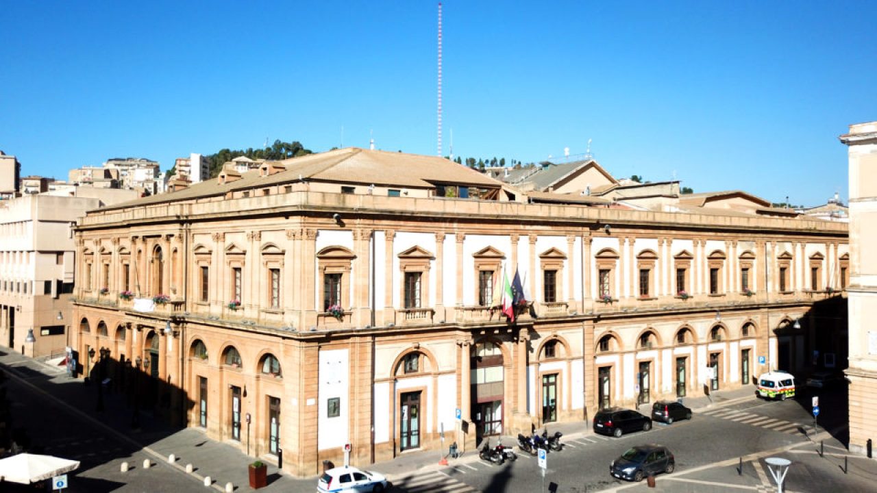 Caltanissetta, assegno d’inclusione: martedì 30 gennaio conferenza stampa a Palazzo del Carmine