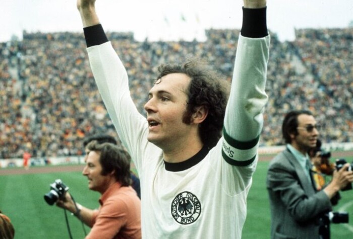 È morto Franz Beckenbauer, il mondo del calcio piange il “Kaiser”