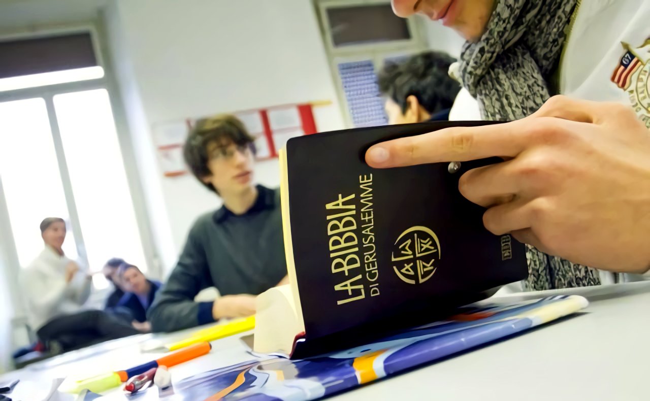 Scuola: concorso docenti religione, firmata intesa Cei-Ministero