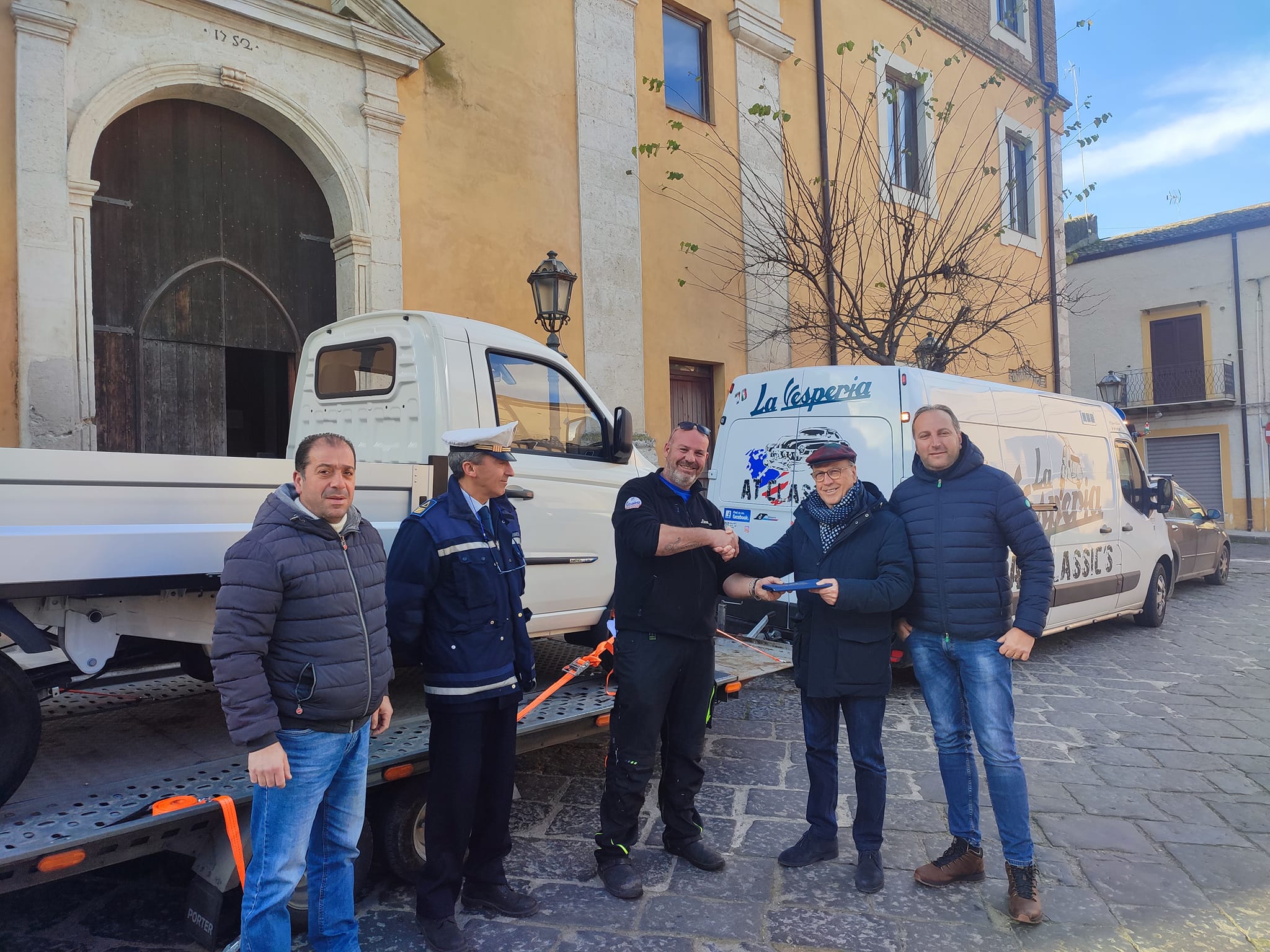 Vallelunga. Un nuovo automezzo per il Comune