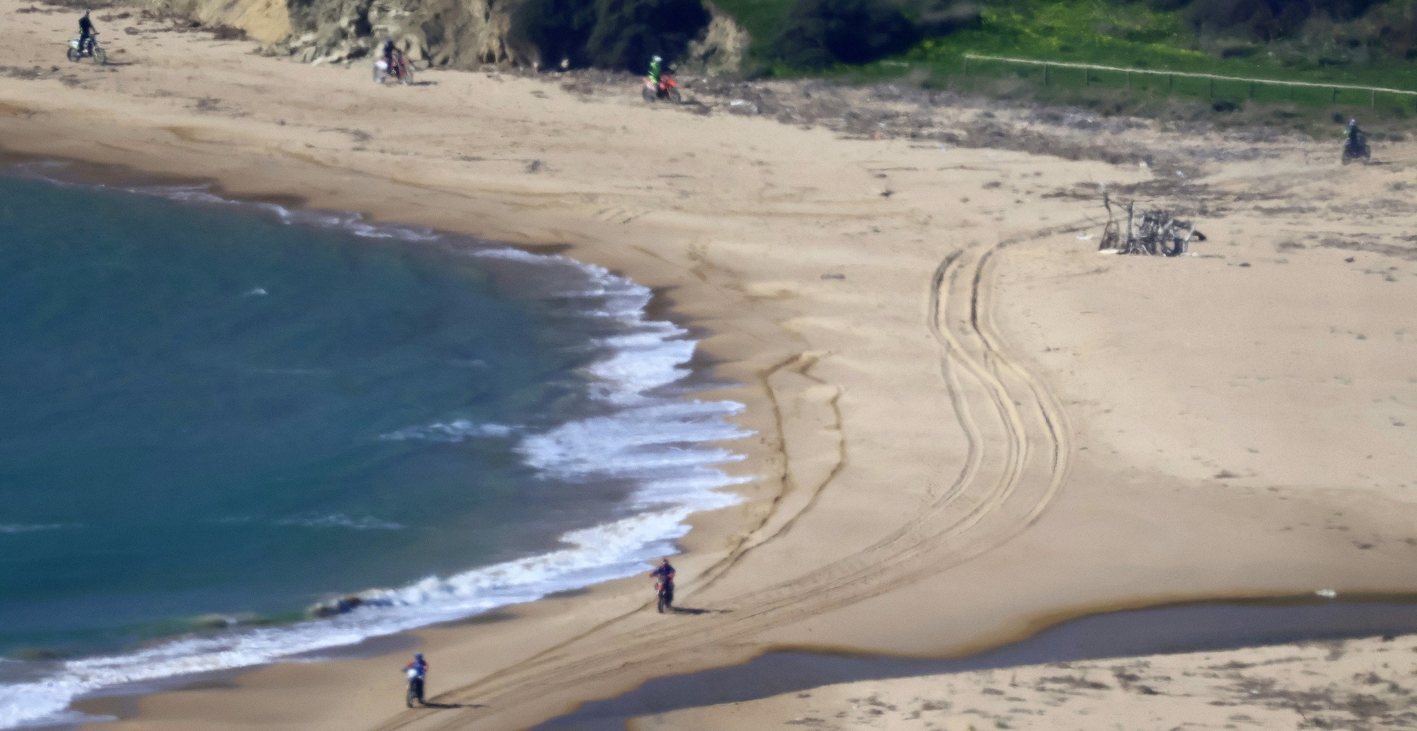 Agrigento, Mareamico: “Torre Salsa violata, 6 motociclisti scorazzano in spiaggia”