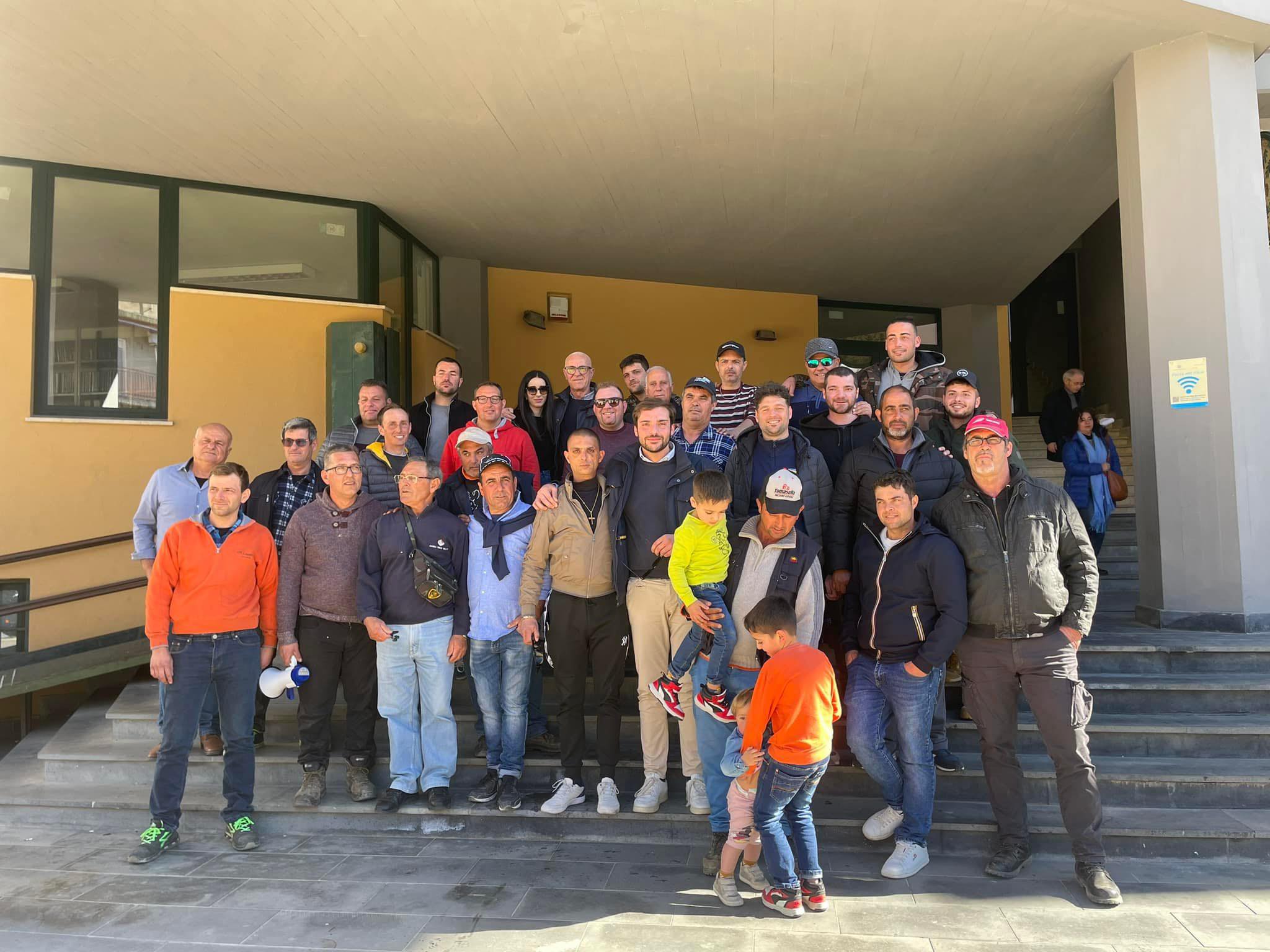 Serradifalco. Risposta forte di istituzioni, associazioni e cittadini contro la crisi del settore agricolo e dell’allevamento