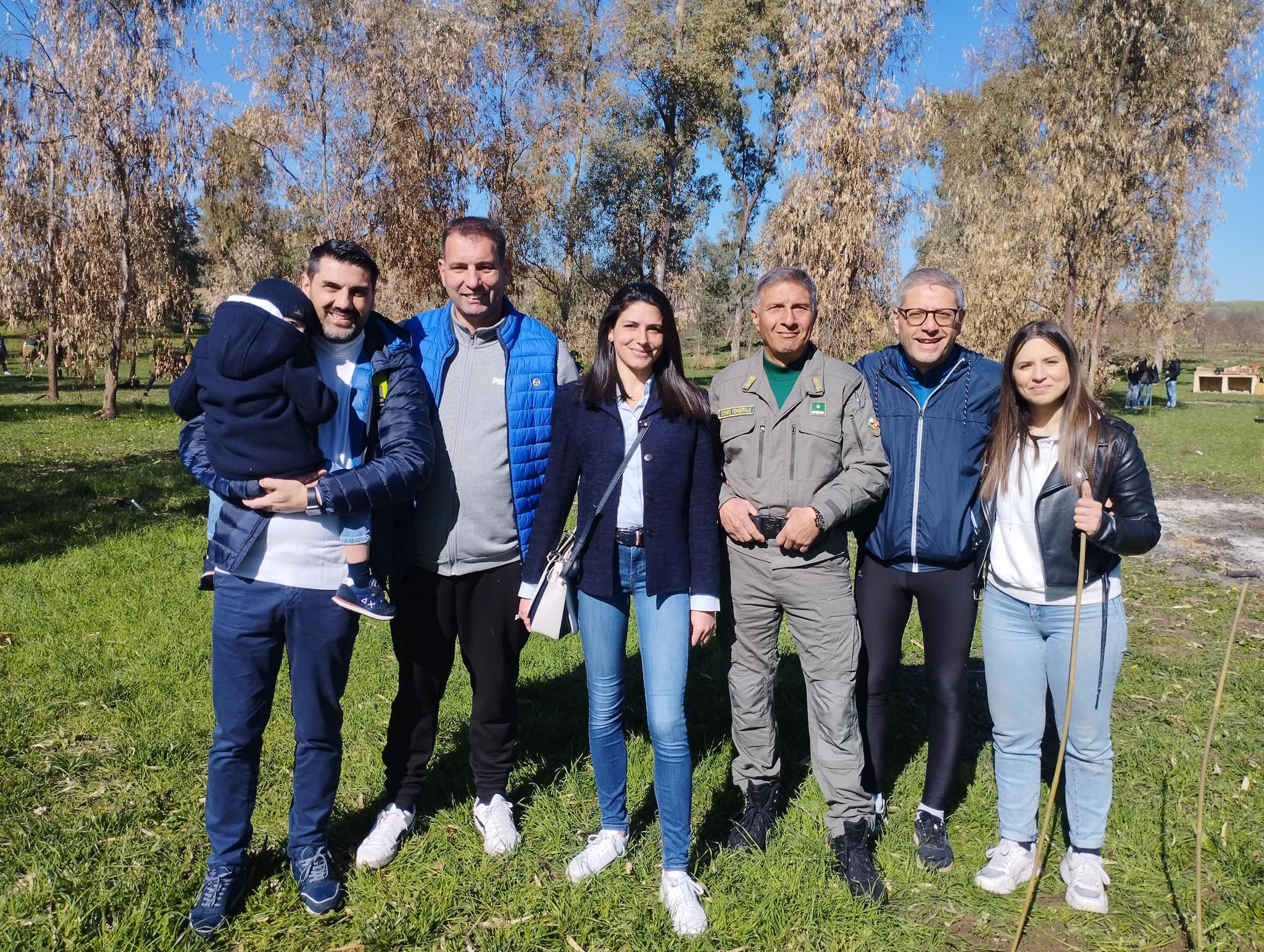 Delia. Seconda giornata del progetto Naturopolys con il lancio delle “bombe di semi” per piantumare le roverelle