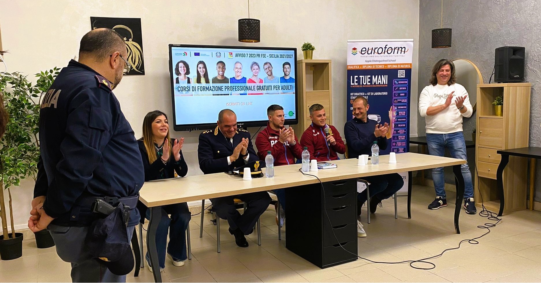 San Cataldo. La Polizia ha incontrato gli studenti dell’Euroform per la Giornata Mondiale della Giustizia Sociale