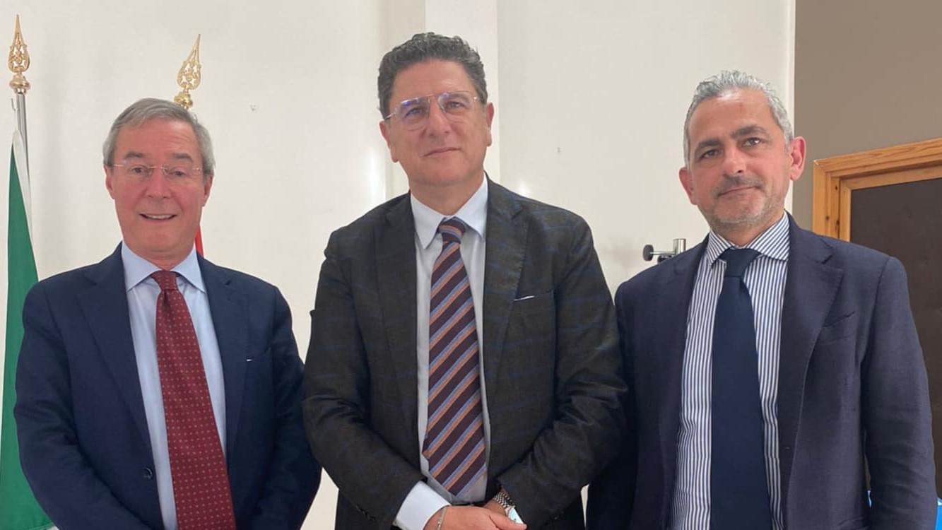 Gela: il Commissario Straordinario dell’ASP Lucio Ficarra incontra il Sindaco Lucio Greco
