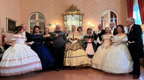 Caltanissetta, gli ospiti del Mazzone accolgono la Compagnia Nazionale Danza Storica