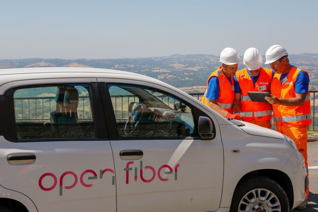 Open Fiber, al via posa fibra ottica a Ramacca. la rete ultraveloce connette 1.829 unita’ immobiliari