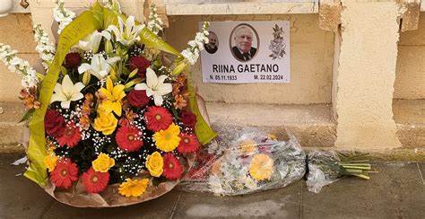 Messa al cimitero di Mazara del Vallo per il fratello del boss Totò Riina: a celebrarla il cappellano don Nicola Misuraca