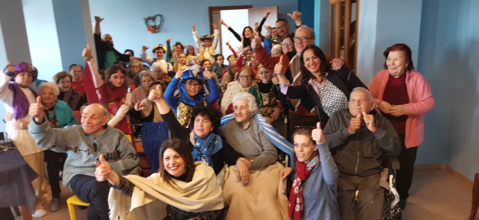 Alunni 4^ primaria plesso “Don Pino Puglisi” del “L.da Vinci” in visita agli anziani di Casa Protetta S. Pio  ad Acquaviva Platani