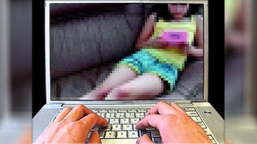 Pedofilia: decine di migliaia di file in pc, 4 arresti a Catania