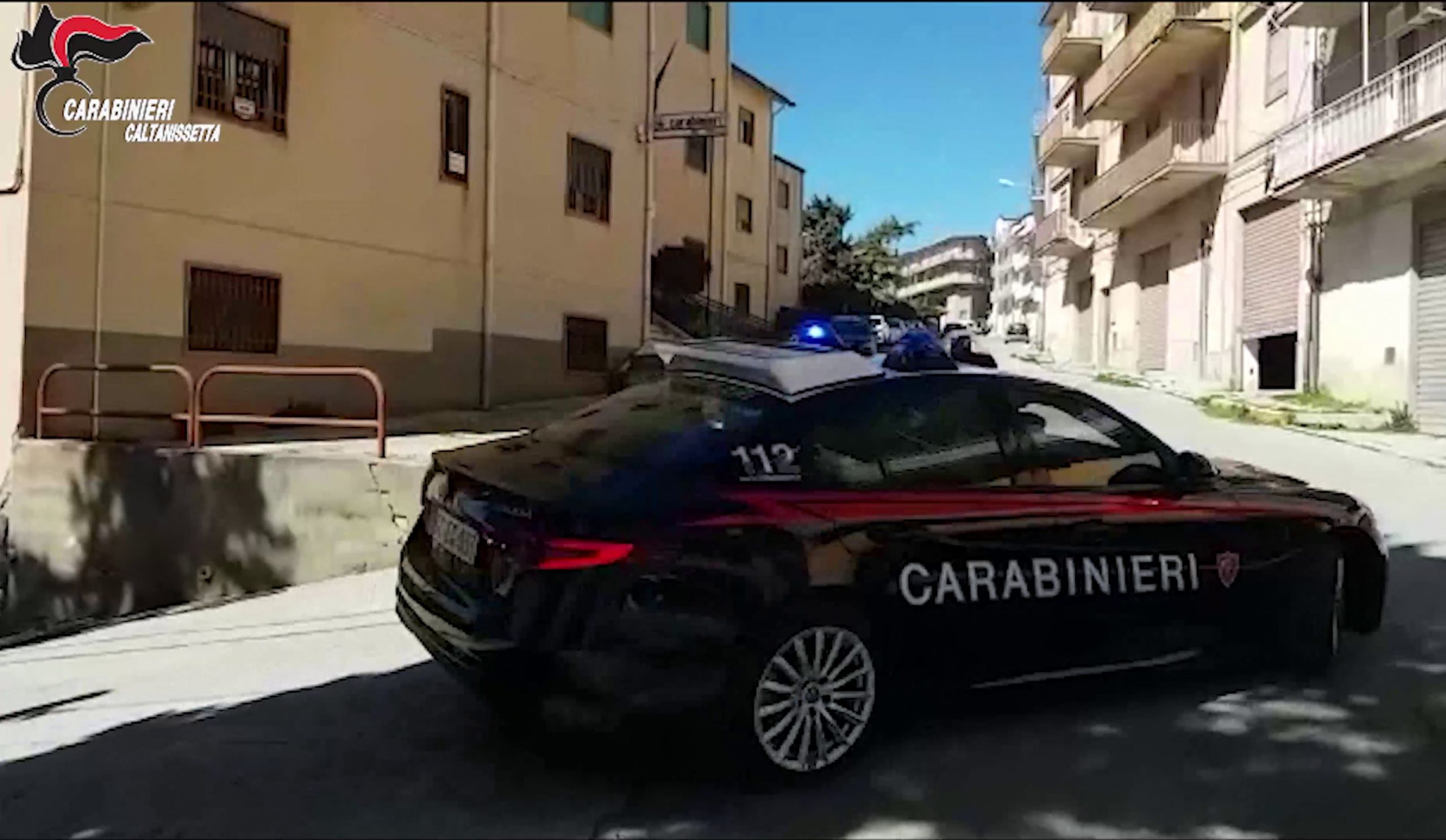 Mussomeli, ruba da una scuola 25 computer e un comunicatore: 30enne arrestato dai Carabinieri
