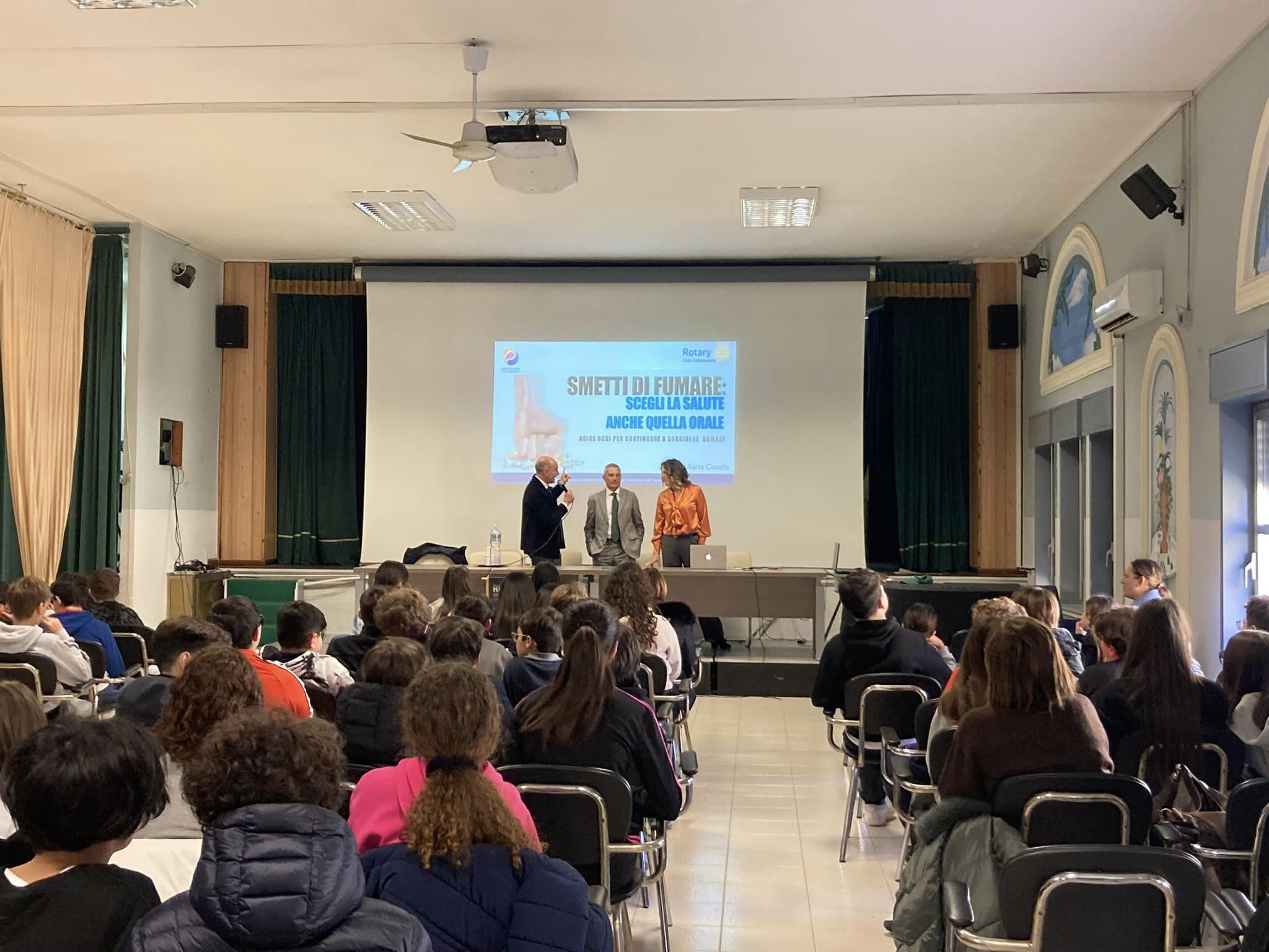 Caltanissetta, “Smetti di fumare”: il Rotary club incontra gli studenti della Rosso di San Secondo