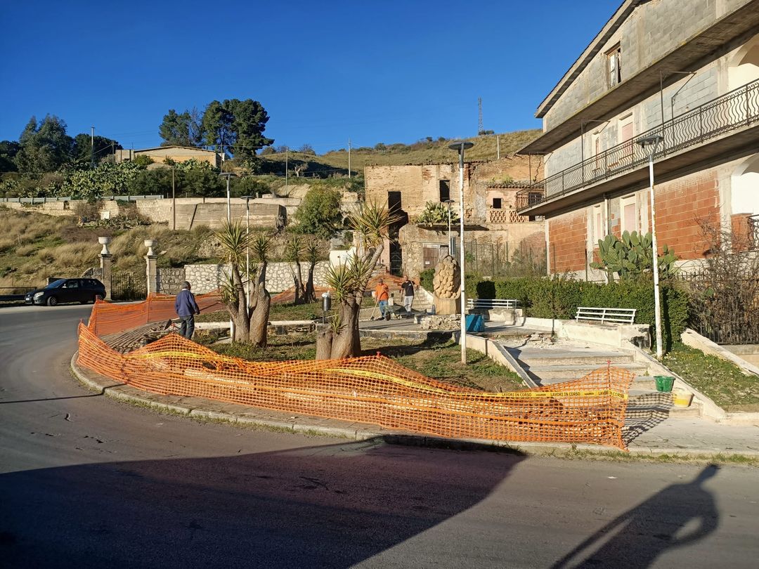 Vallelunga. Al via i lavori di riqualificazione delle villette d’ingresso al centro abitato