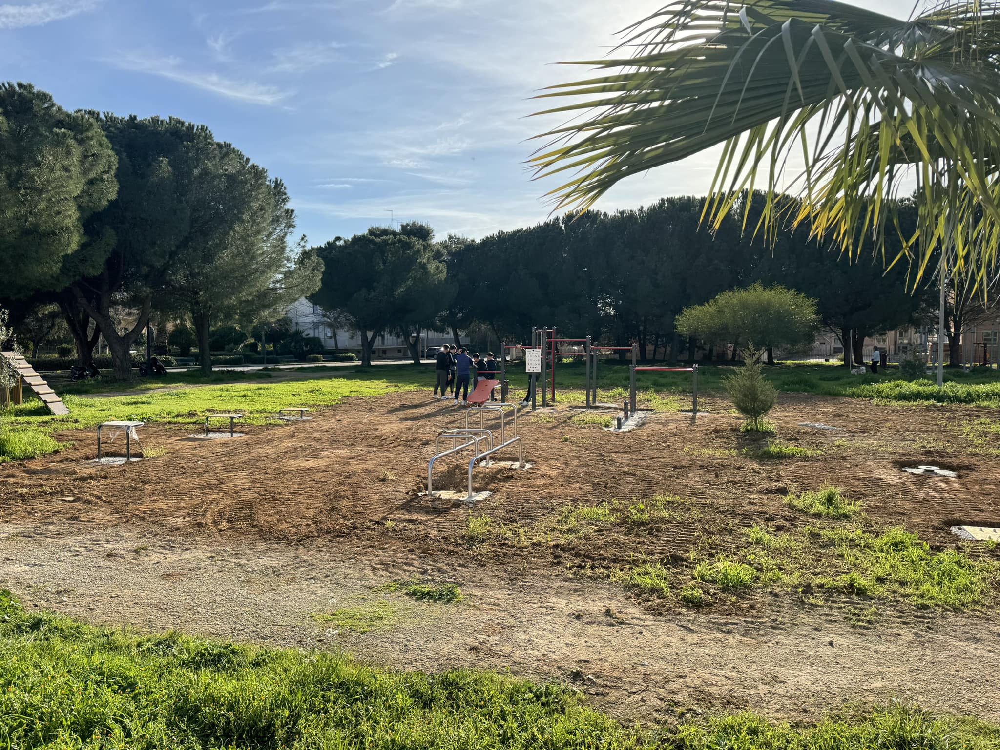 Delia. Si lavora alla realizzazione di una mini palestra nella villetta di Piazza Toronto