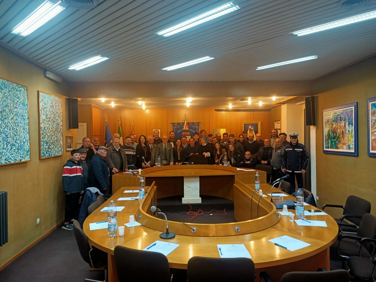 Vallelunga. Consiglio comunale straordinario a sostegno di agricoltori e allevatori