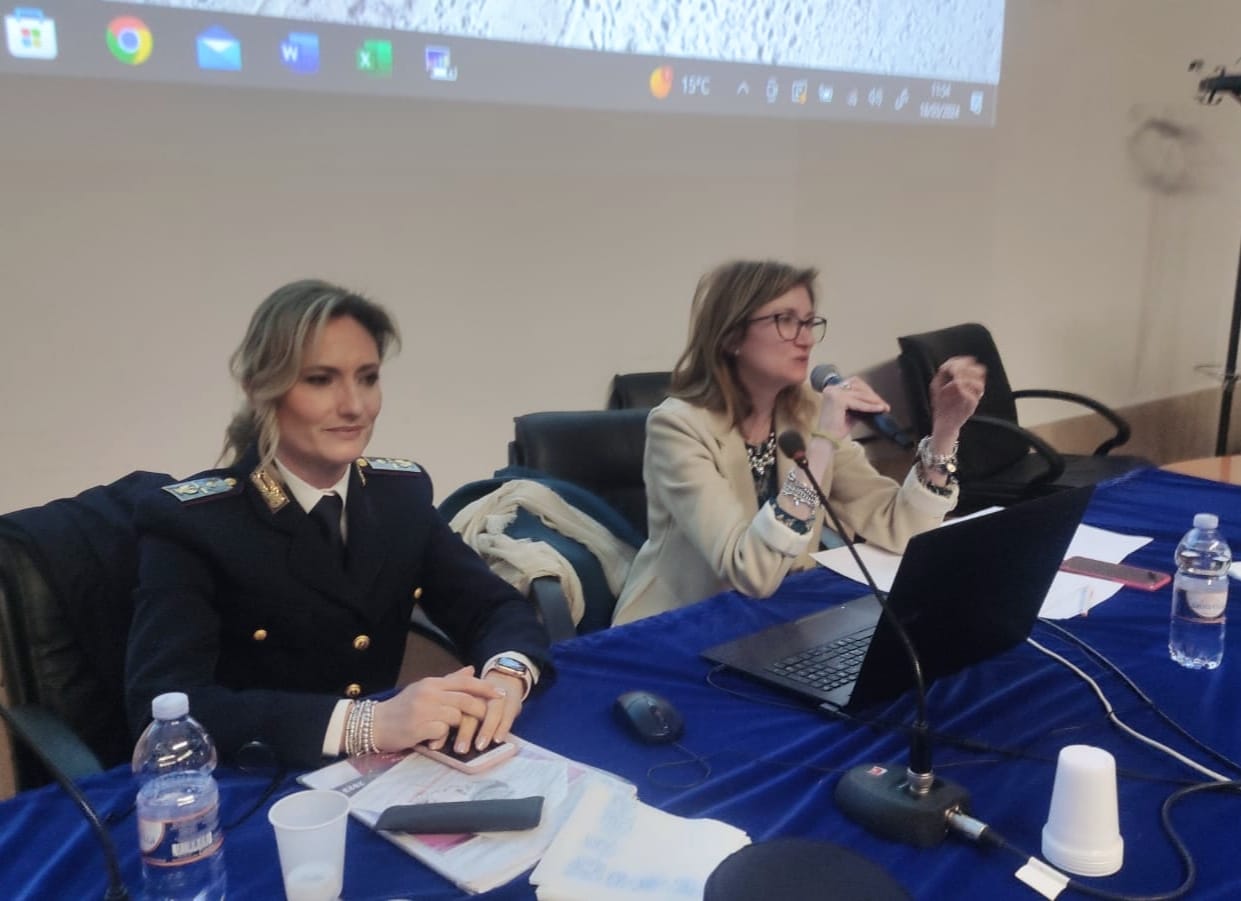 Caltanissetta. All’Itet “Rapisardi” incontro tra Polizia e studenti sulla violenza di genere