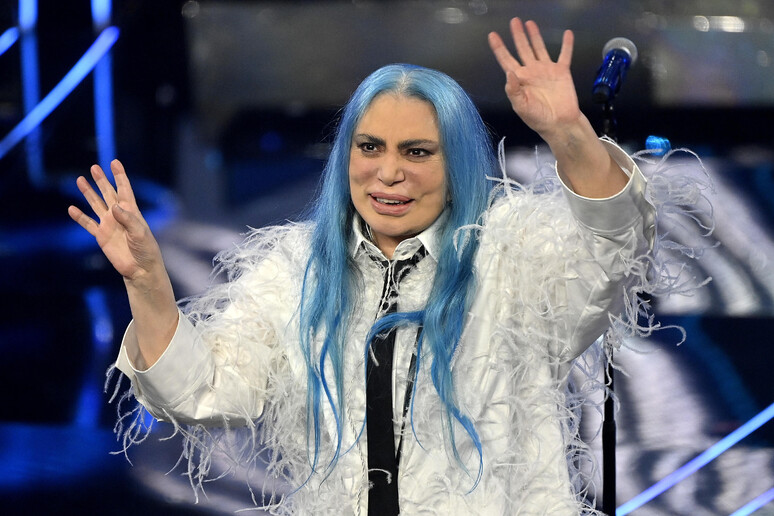 La cantante Loredana Bertè ricoverata per un malore: annullato concerto previsto a Roma