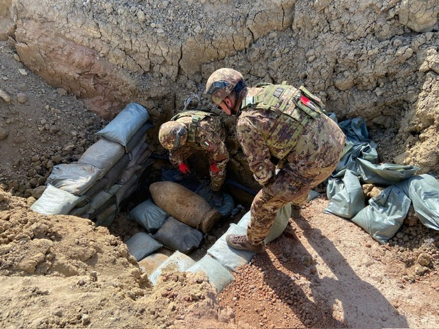 Sicilia, l’esercito disinnesca un ordigno bellico da 250 Kg