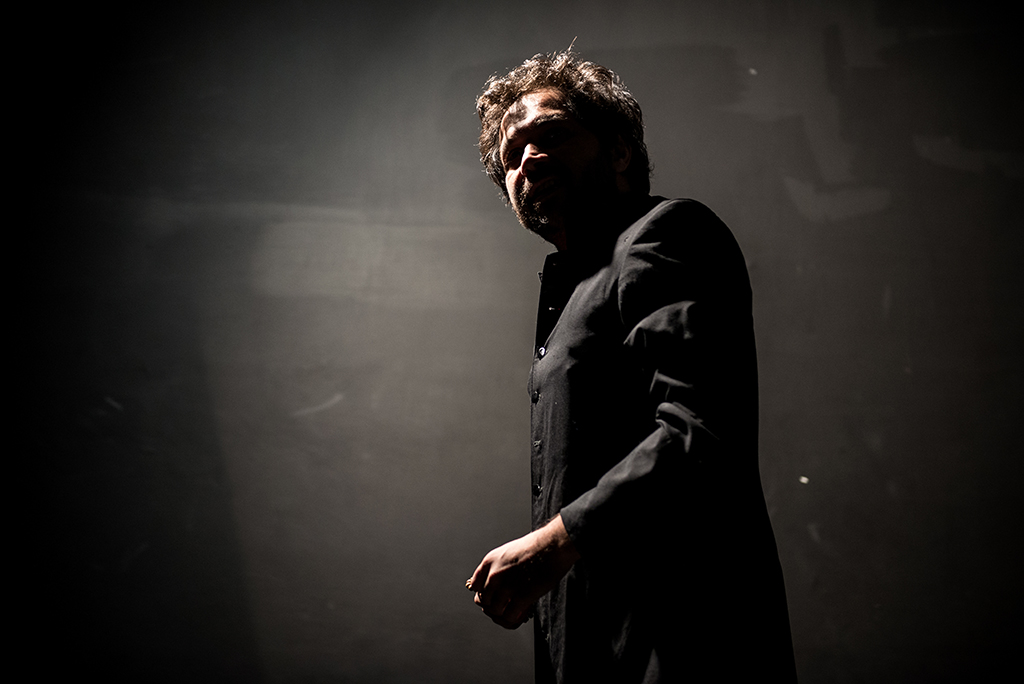 Caltanissetta, “il confessore” di Giovanni Merola con Aldo Rapè: domenica 17 marzo, teatro Rosso di San Secondo