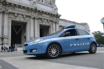 Violentata fuori da discoteca a Milano, arrestato un 23enne