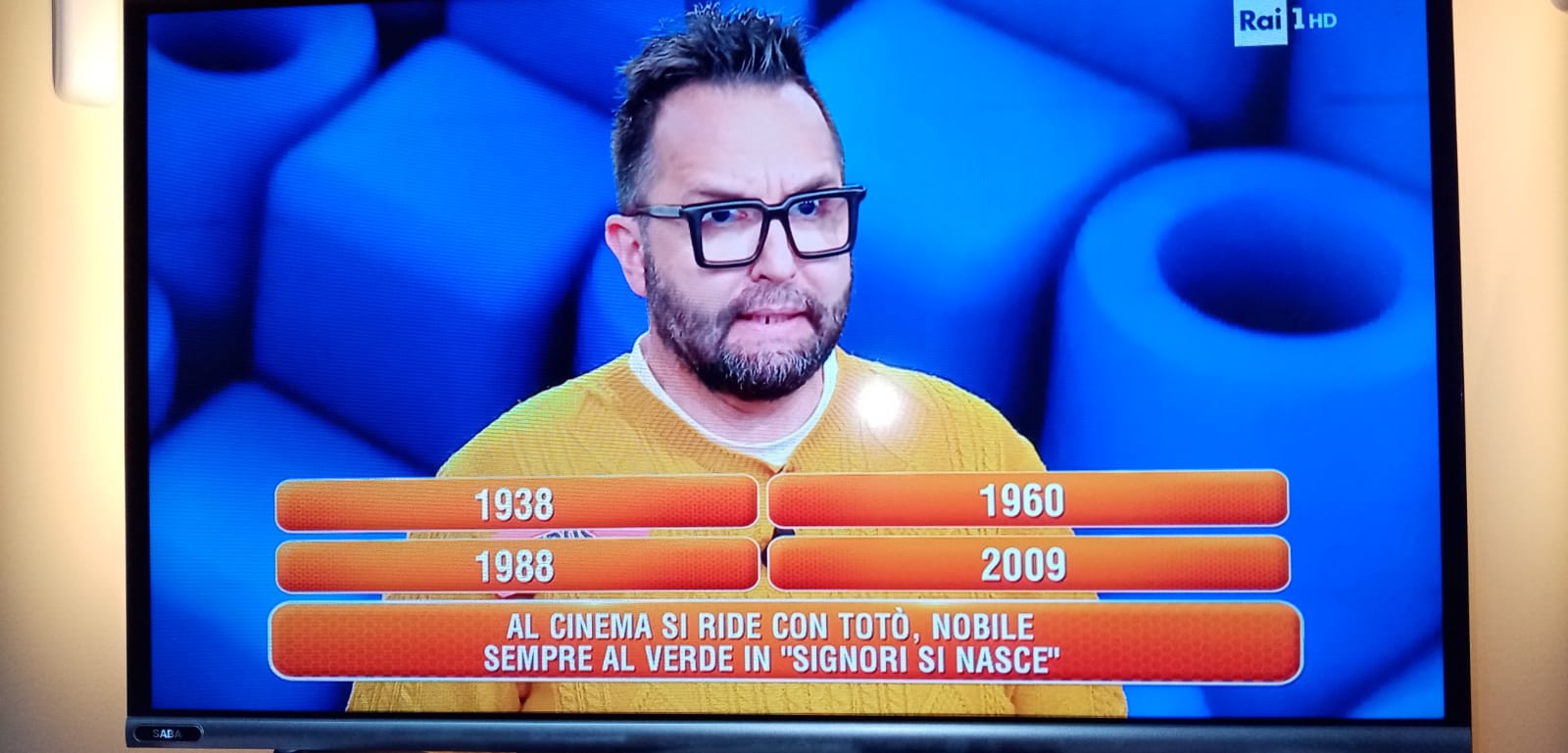 Eros Alessi negli studi televisivi di RaiUno nel programma “L’Eredità”:Il tifo mussomelese era per lui