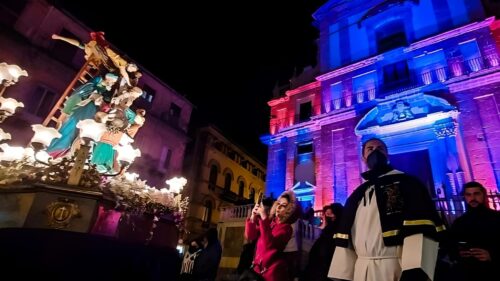 Caltanissetta, le Varicedde della Settimana Santa e il fascino dei 19 piccoli gruppi sacri