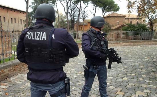 Mafia: armi e traffico di droga, 10 arresti a Messina