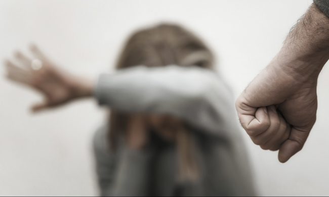 Violenza donne: in 2023 Polizia emette 2000 provvedimenti contro stalker