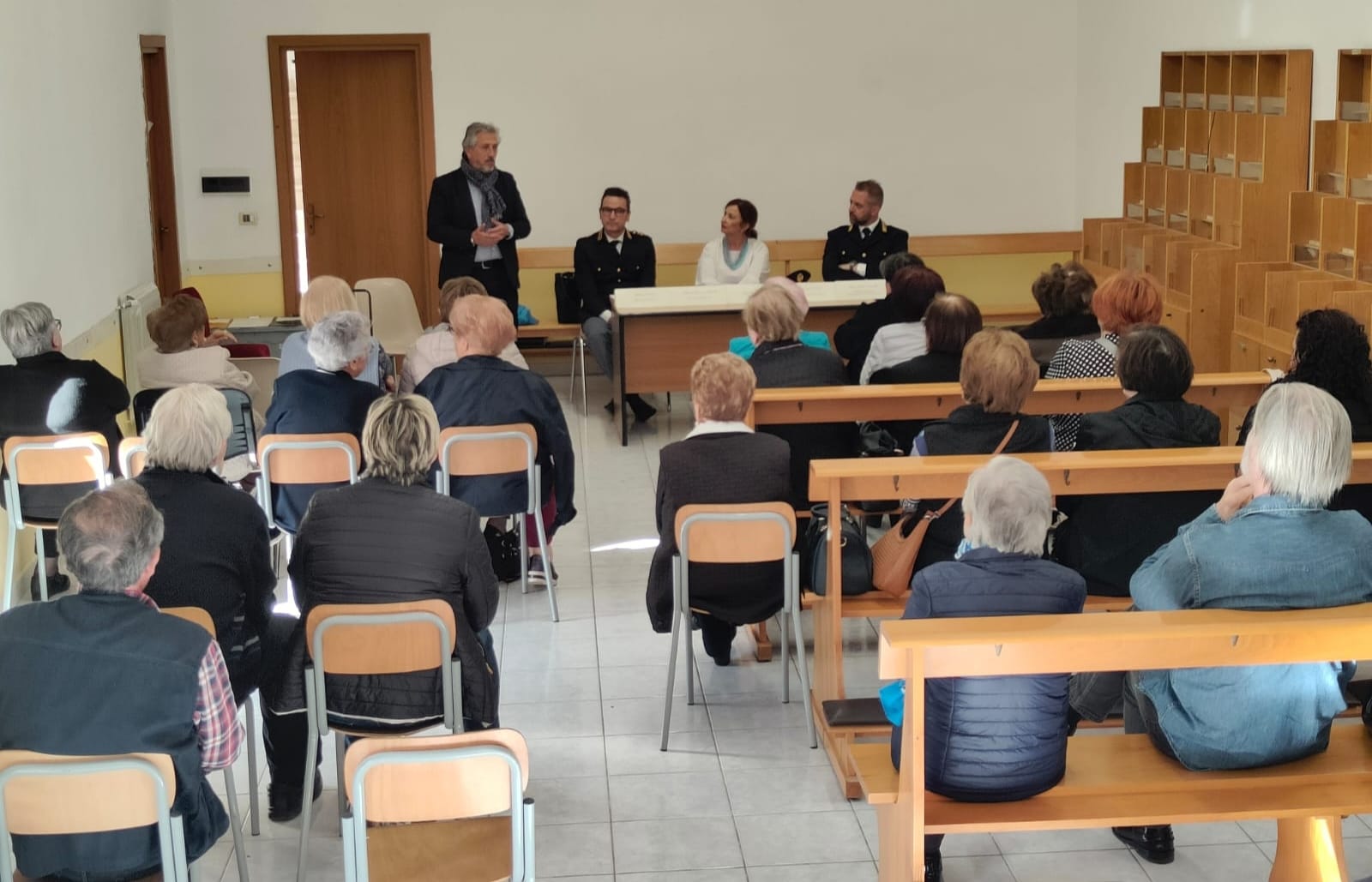 Caltanissetta. Alla parrocchia del villaggio Santa Barbara 2° incontro con la Polizia per contrastare le truffe online