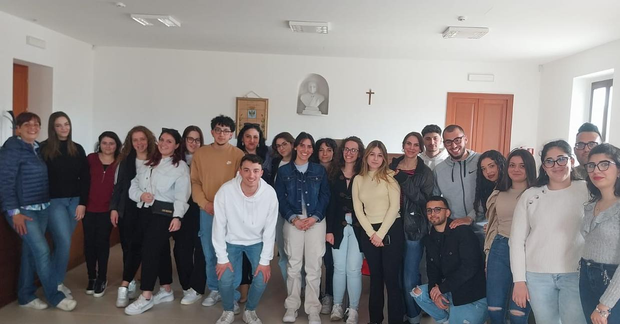 Santa Caterina. Nell’aula consiliare momento di valutazione e riflessione per i giovani del servizio civile