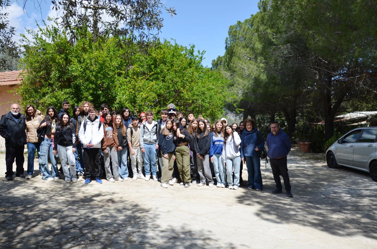 Caltanissetta. Visita naturalistica guidata al giardino “Brassica tineoi” per gli alunni del Liceo Scientifico “Volta”
