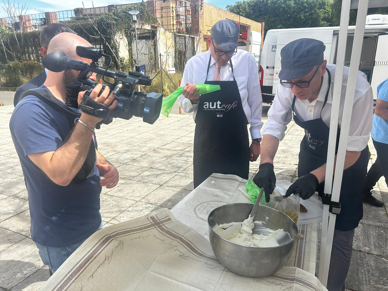 Etnos a Palermo: campagna “Lavoro che include, lavoro che cura” con i progetti “Isole del gusto”, “N’Arancina speciale” e “AutCafè”
