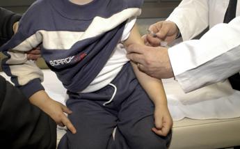 Giornata meningite, pediatra Rongai: “Nel Lazio copertura ferma al 73%”