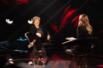 Mara Maionchi a Belve: “Tiziano Ferro non ha capito la fortuna di avermi incontrata”