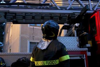 Roma, allarme in hotel del centro per esalazioni tossiche: cinque intossicati