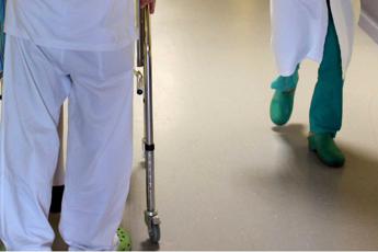 Sanità, italiani insoddisfatti: liste attesa insostenibili per 9 su 10