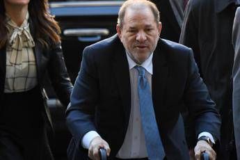 Weinstein condannato per aggressione sessuale, no verdetto su stupro