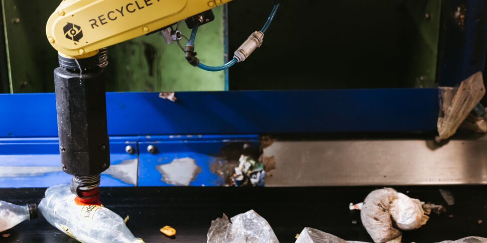 Messina, un robot per selezionare i rifiuti e aumentare la raccolta differenziata