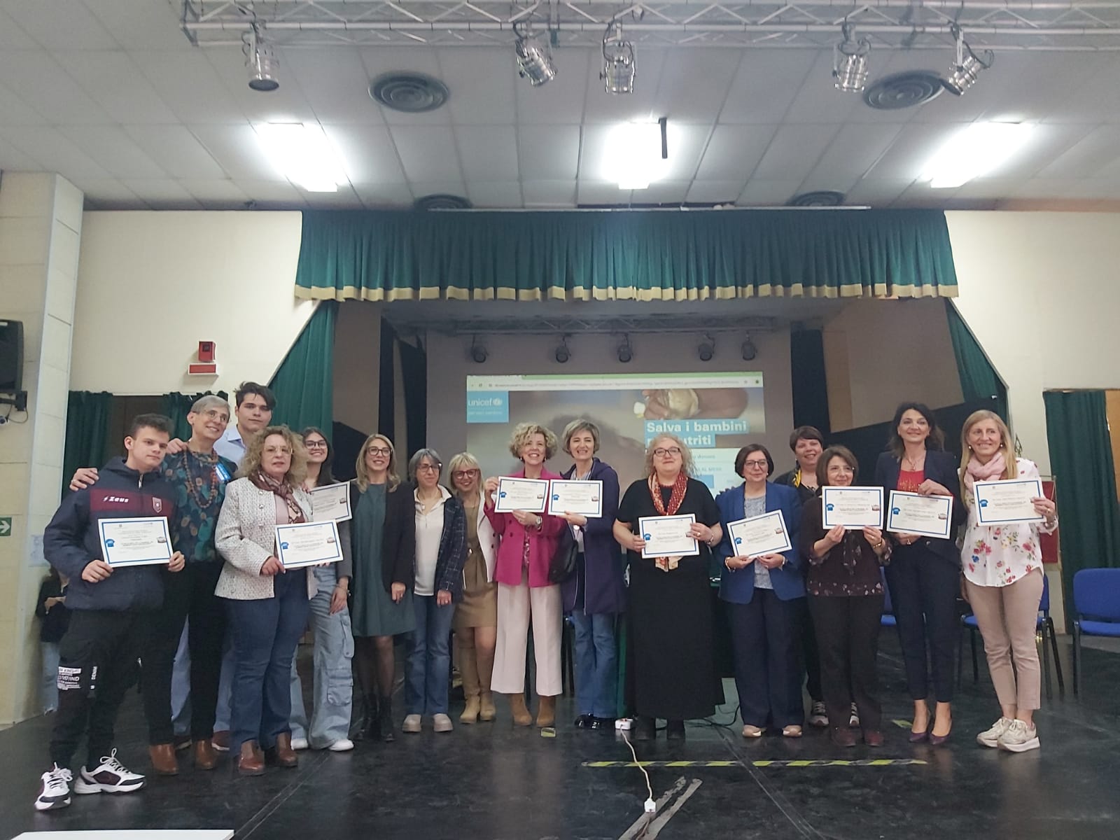 Caltanissetta. Consegnati attestati ad Istituti scolastici aderenti al progetto “Scuola Amica Unicef”