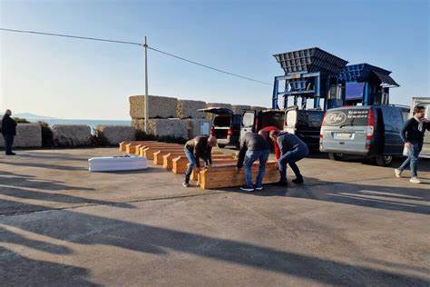 Migranti morti in naufragi, a Porto Empedocle 11 bare
