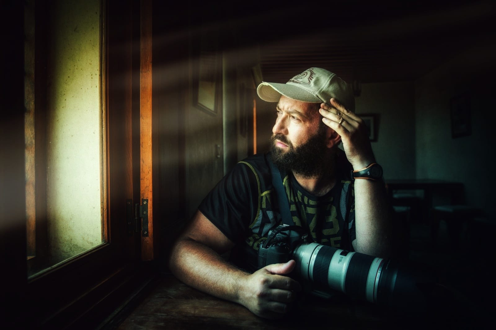 Caltanissetta. Il nisseno Walter Lo Cascio fotografo di scena del film “Un viaggio per incontrare Mimì”, con Giancarlo Giannini e in anteprima nazionale il 6 aprile al Teatro Metropolitan di Catania