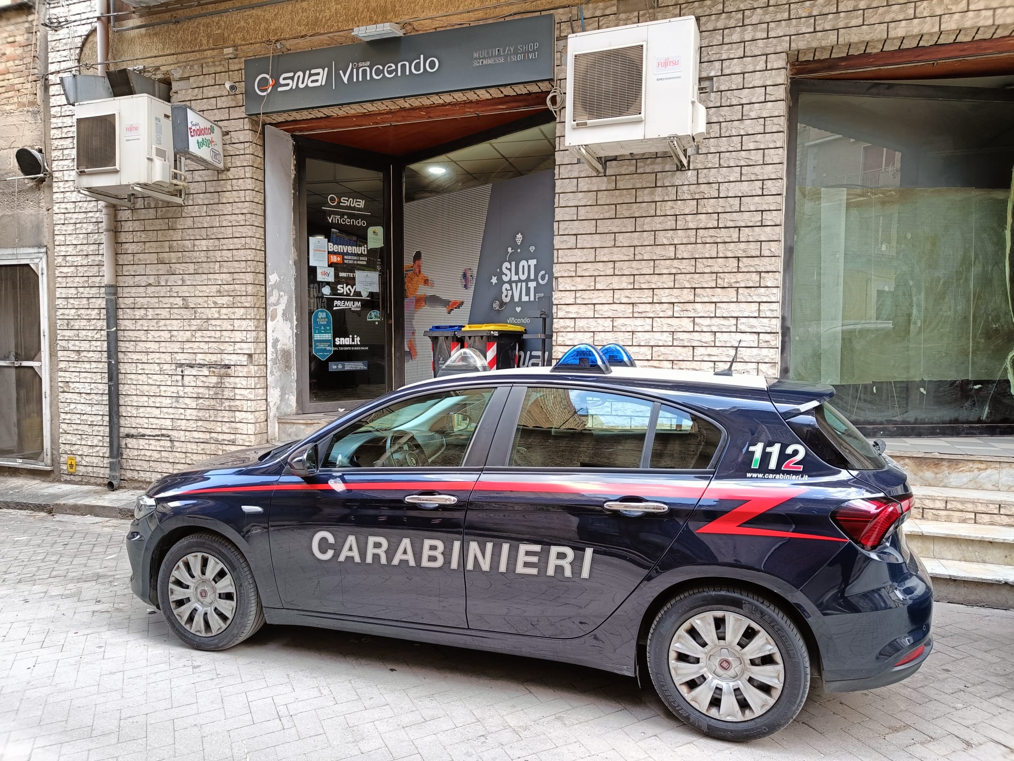 Nel Nisseno Carabinieri notificano provvedimento del Questore di Caltanissetta di sospensione della licenza ad un centro scommesse
