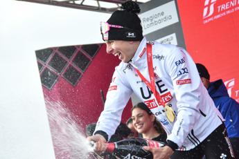 Giro d’Italia, Pogacar vince anche la 16esima tappa e allunga in classifica