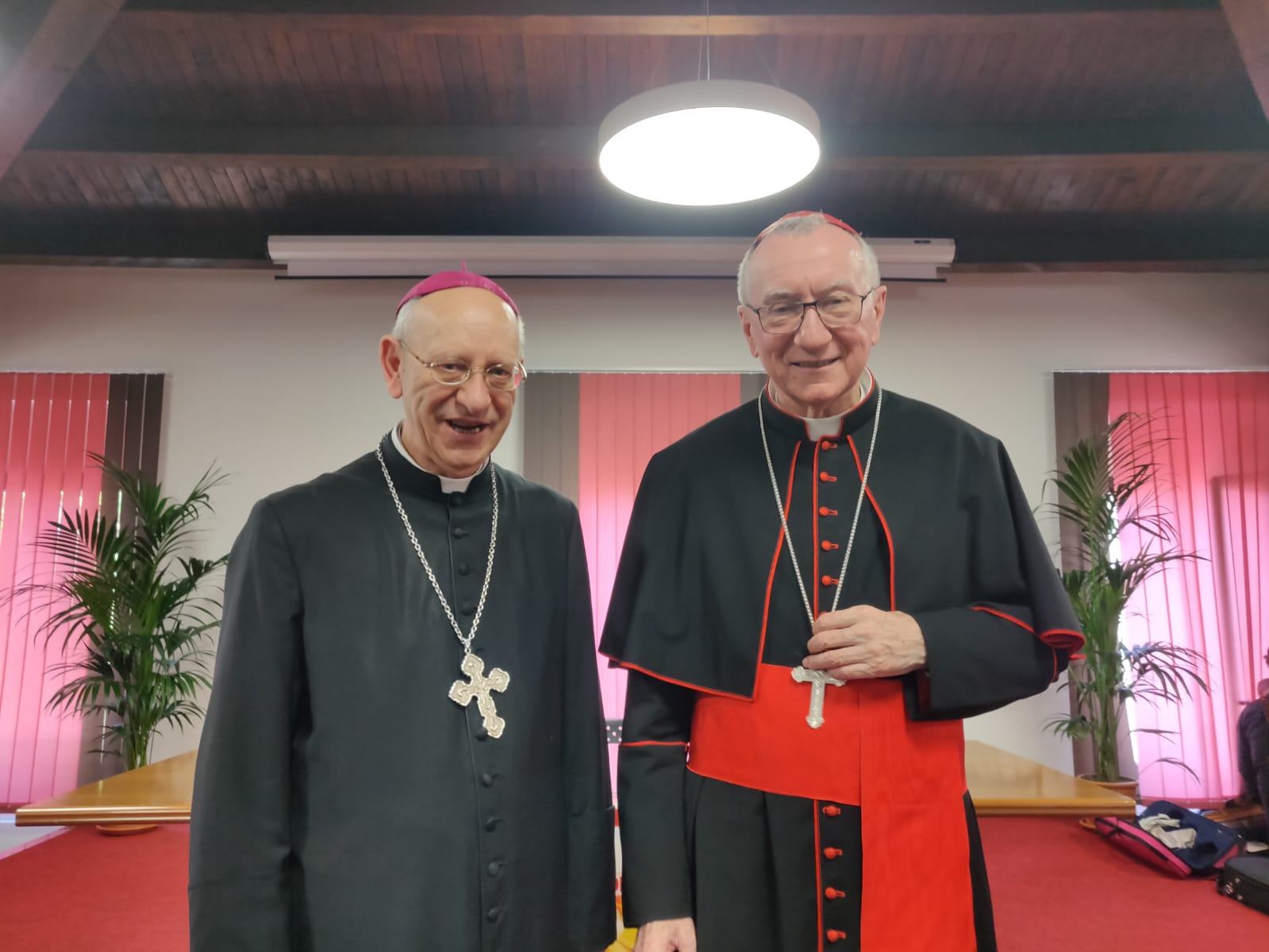 Caltanissetta. 180° anniversario fondazione della Diocesi, in visita il cardinale Pietro Parolin: “La fede passa attraverso i laici cristiani per umanizzare la società”